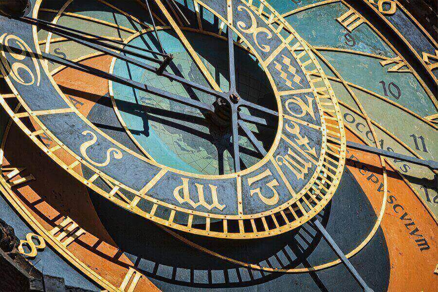 famous-astronomical-clock