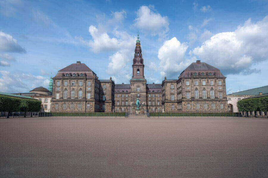 beautiful-christiansborg-palace