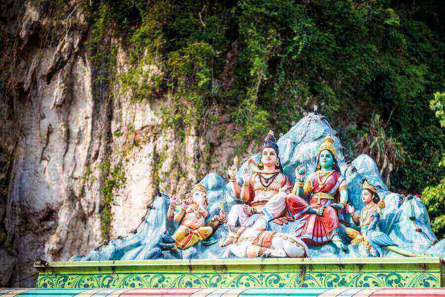 famous-batu-caves-malaysia