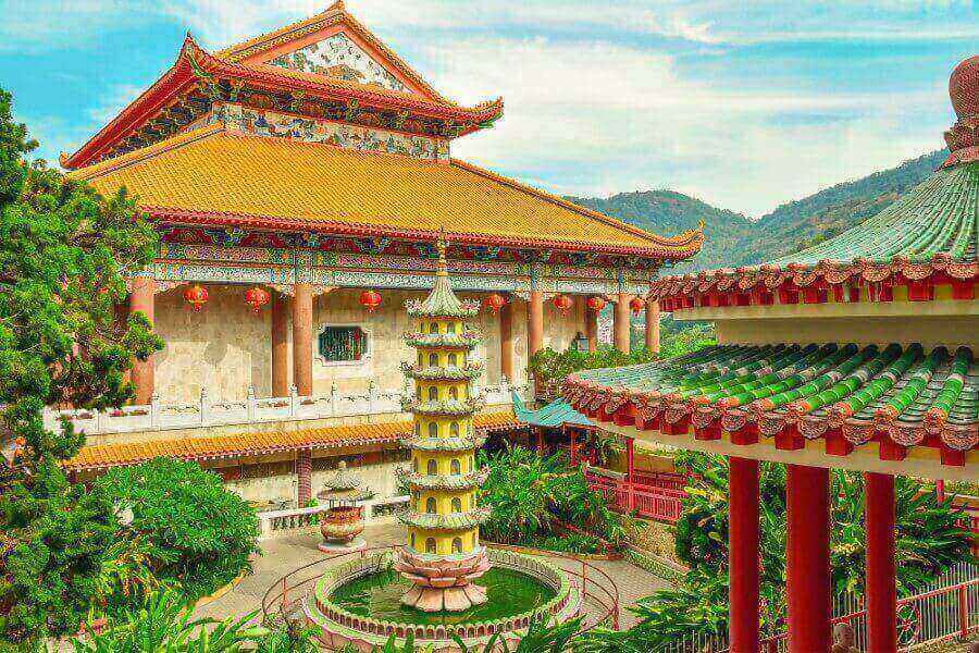 malaysia-buddhist-temple