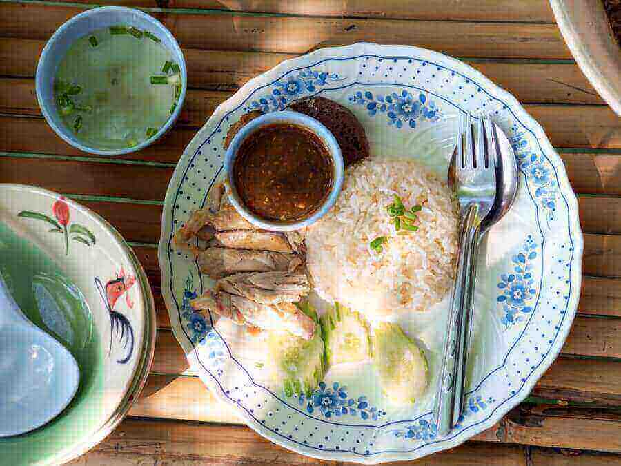 hainanese-chicken-rice