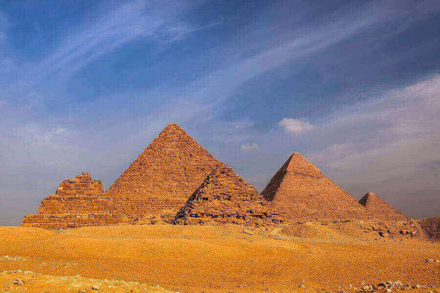 great-pyramids-of-giza