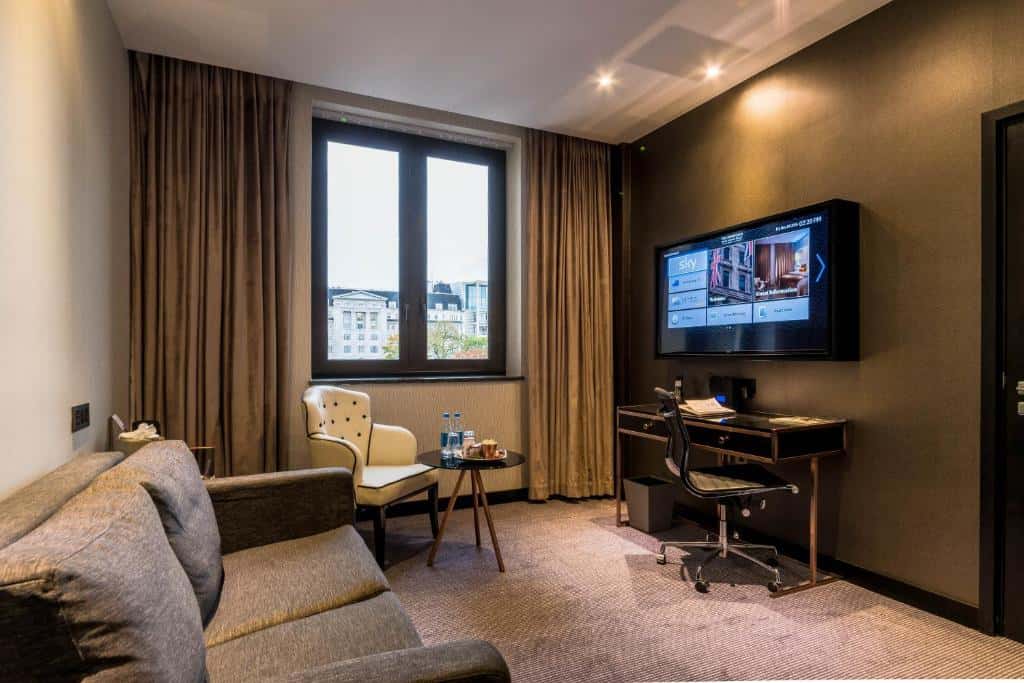 montcalm-royal-london-house
